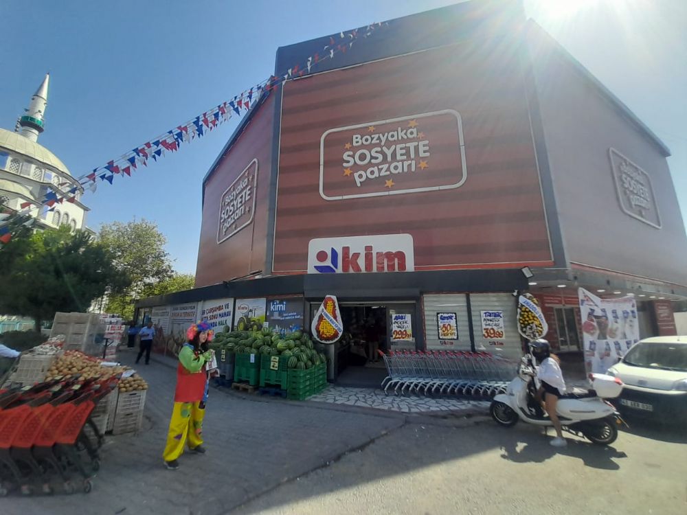 �zmir'de Bir �ube Daha Karaba�lar 